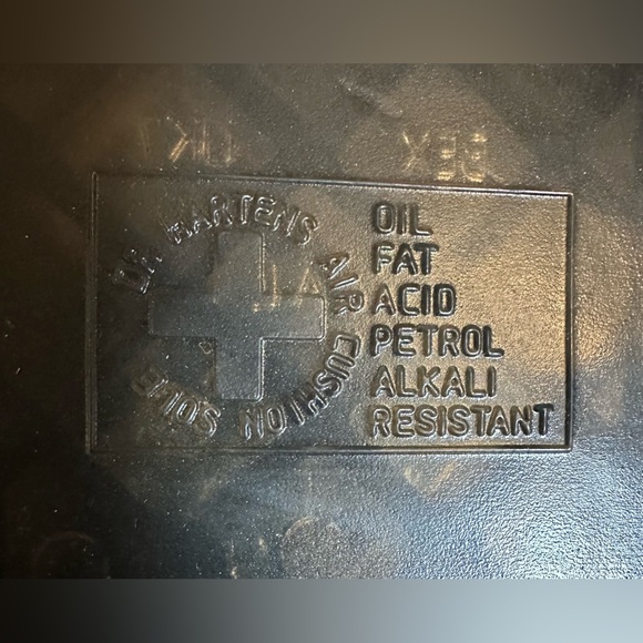 Lavender Dr. Martens, womens sz 9. NWOT, never worn. - Picture 11 of 12